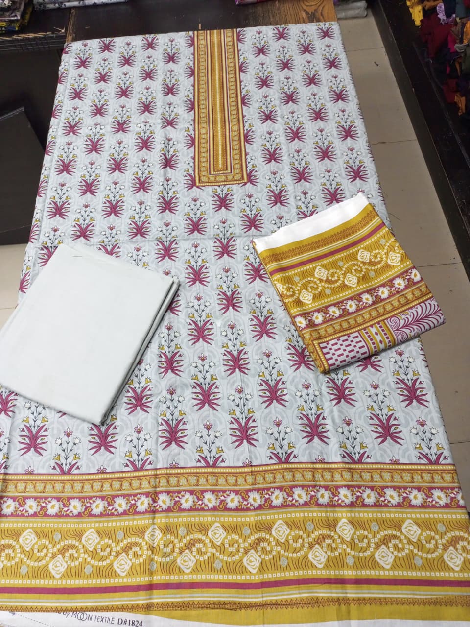 3PCS UNSTICHED PRINTED LAWN