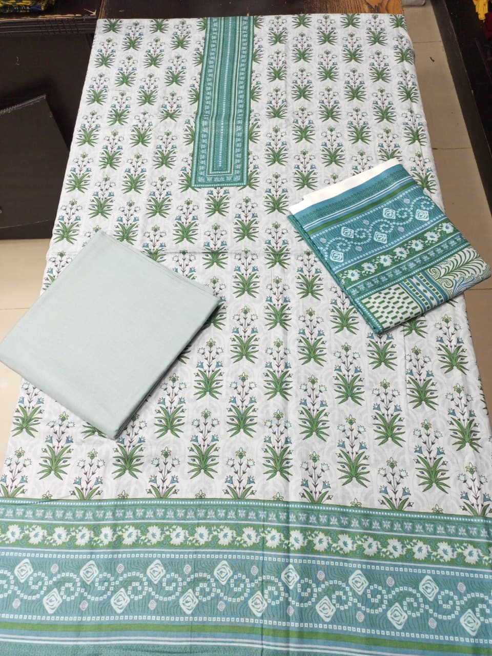 3PCS UNSTICHED PRINTED LAWN
