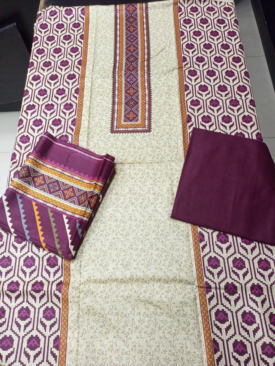 3PCS UNSTICHED PRINTED LAWN